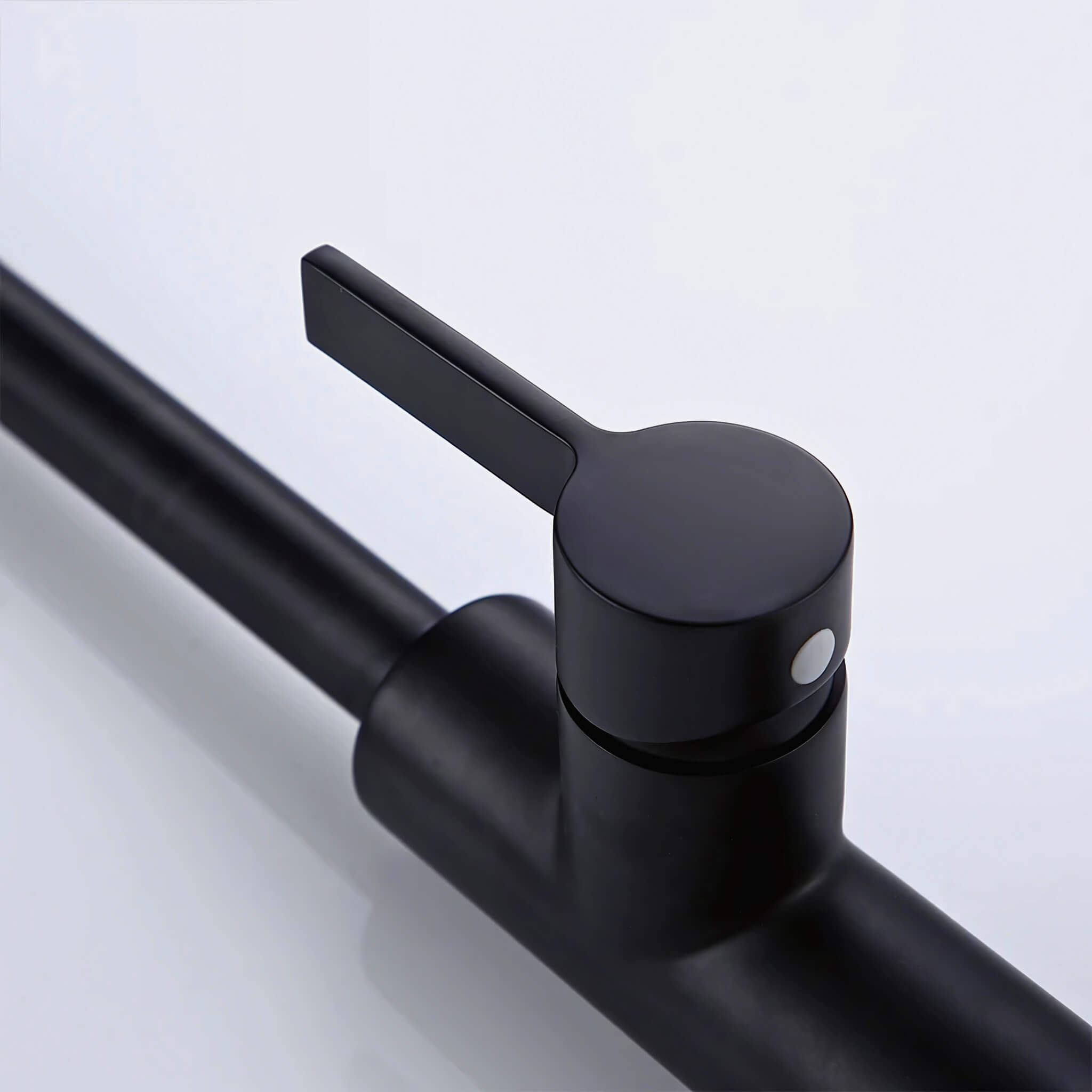 Kitchen-Faucet-Discreeto-Single-Hole-Kitchen-Faucet-With-Pull-Out-Spout-matte-black-Signature-Faucets #color_matte black