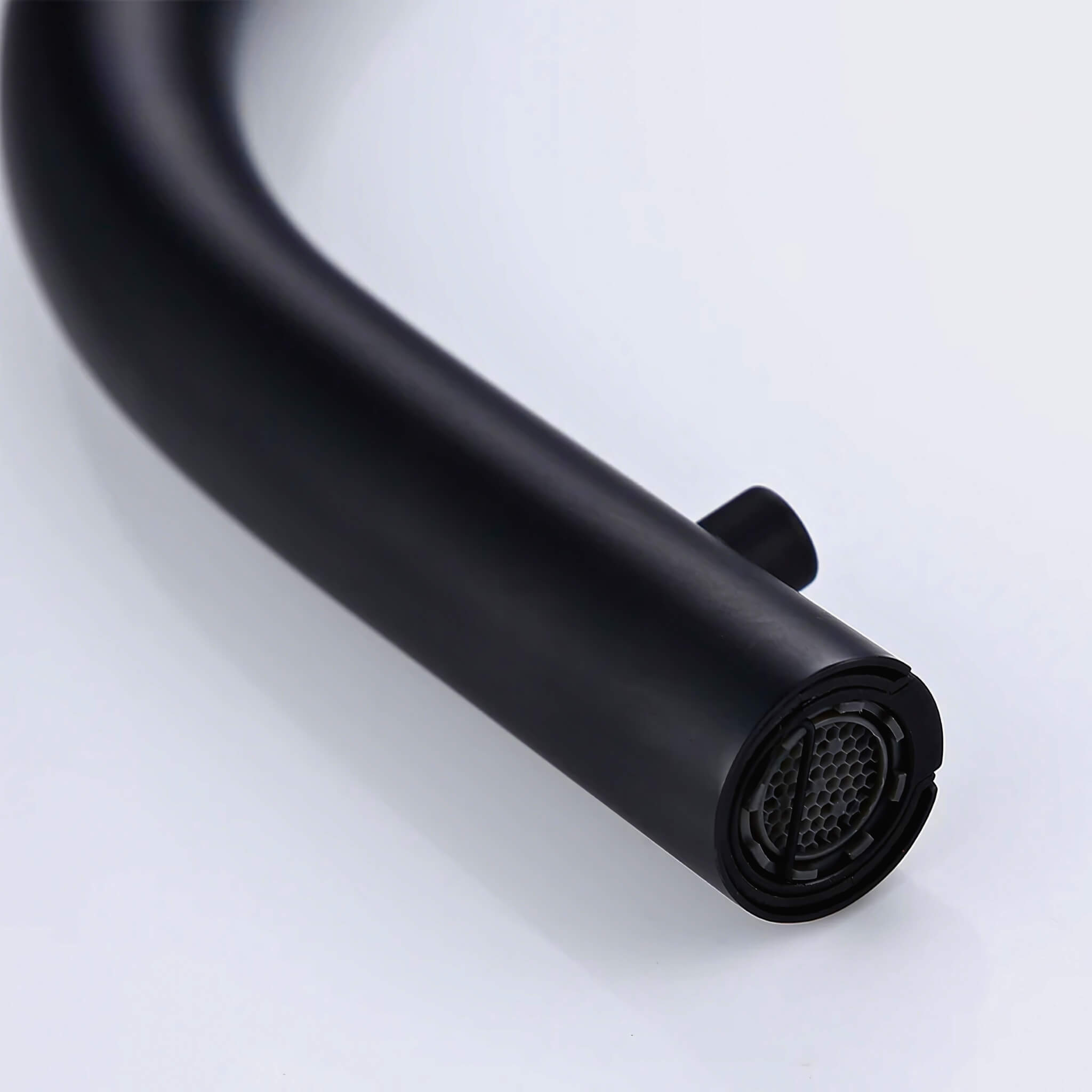 Kitchen-Faucet-Discreeto-Single-Hole-Kitchen-Faucet-With-Pull-Out-Spout-matte-black-Signature-Faucets #color_matte black